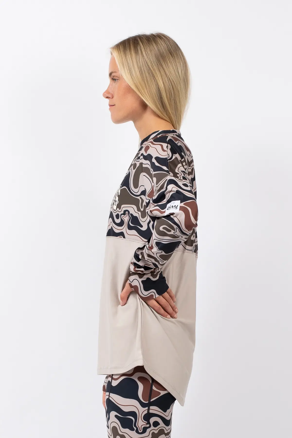 Venture Top - Curve Camo