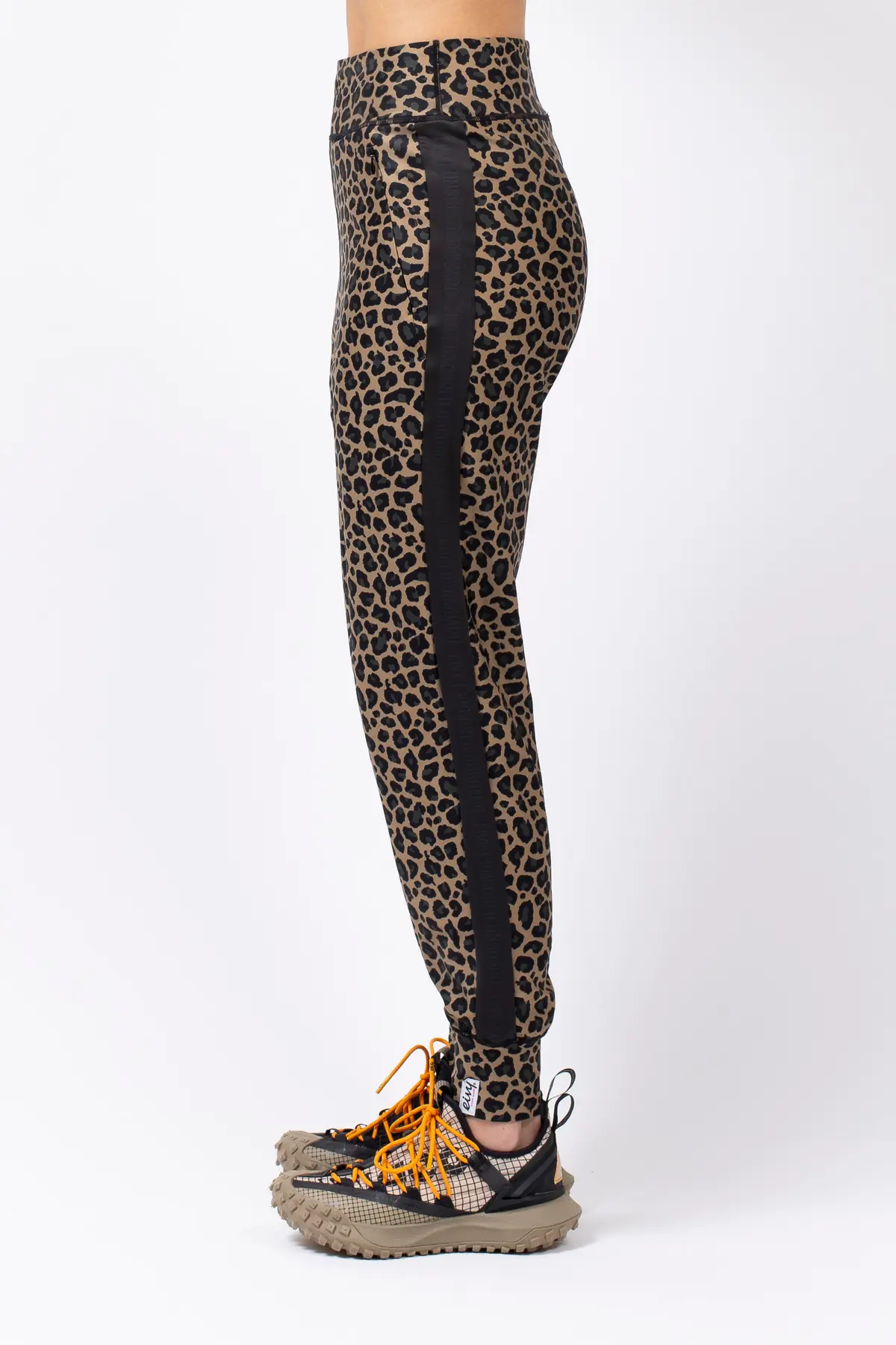 Journey Travel Pants - Leopard | XXL