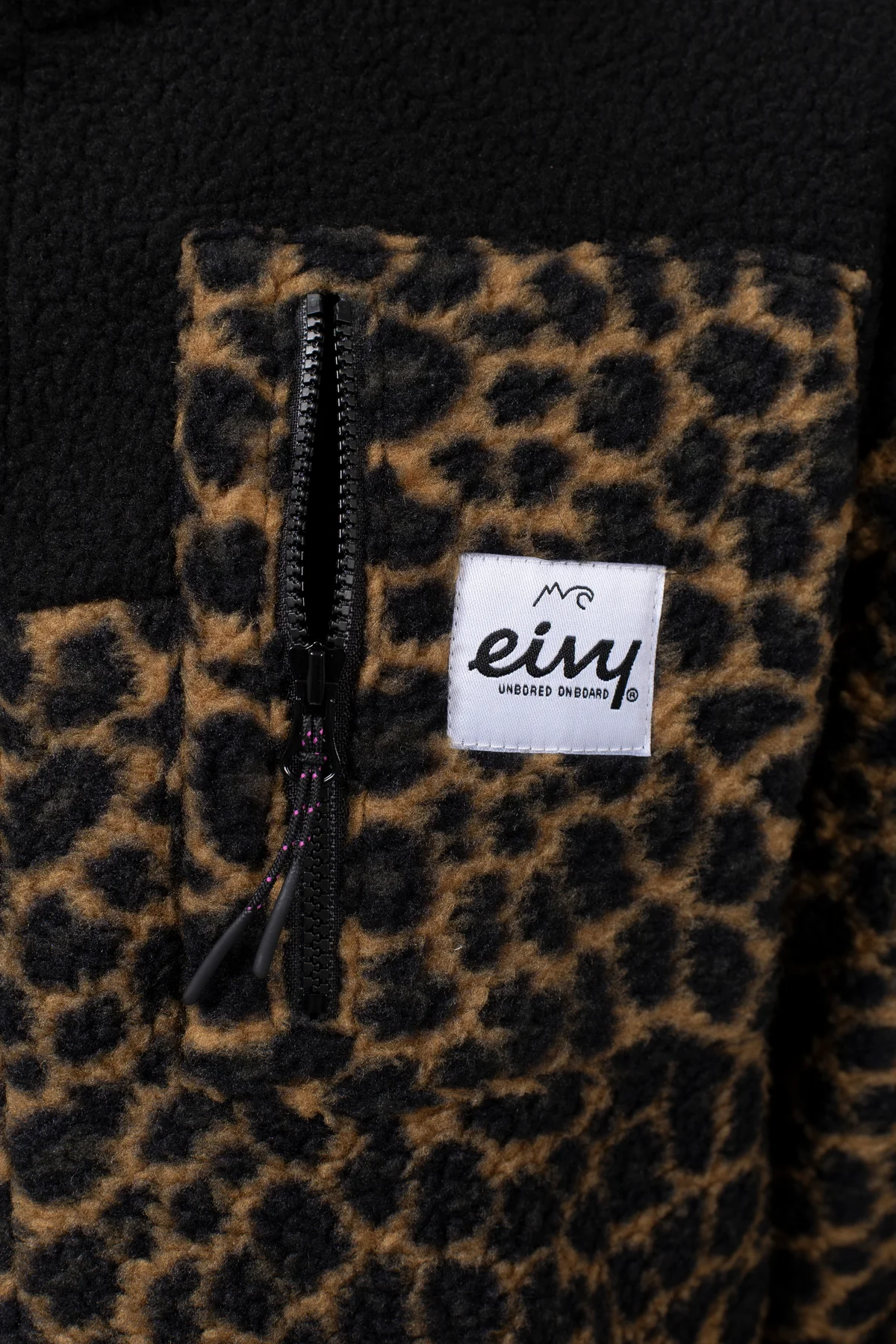 Versa Sherpa Jacket - Leopard