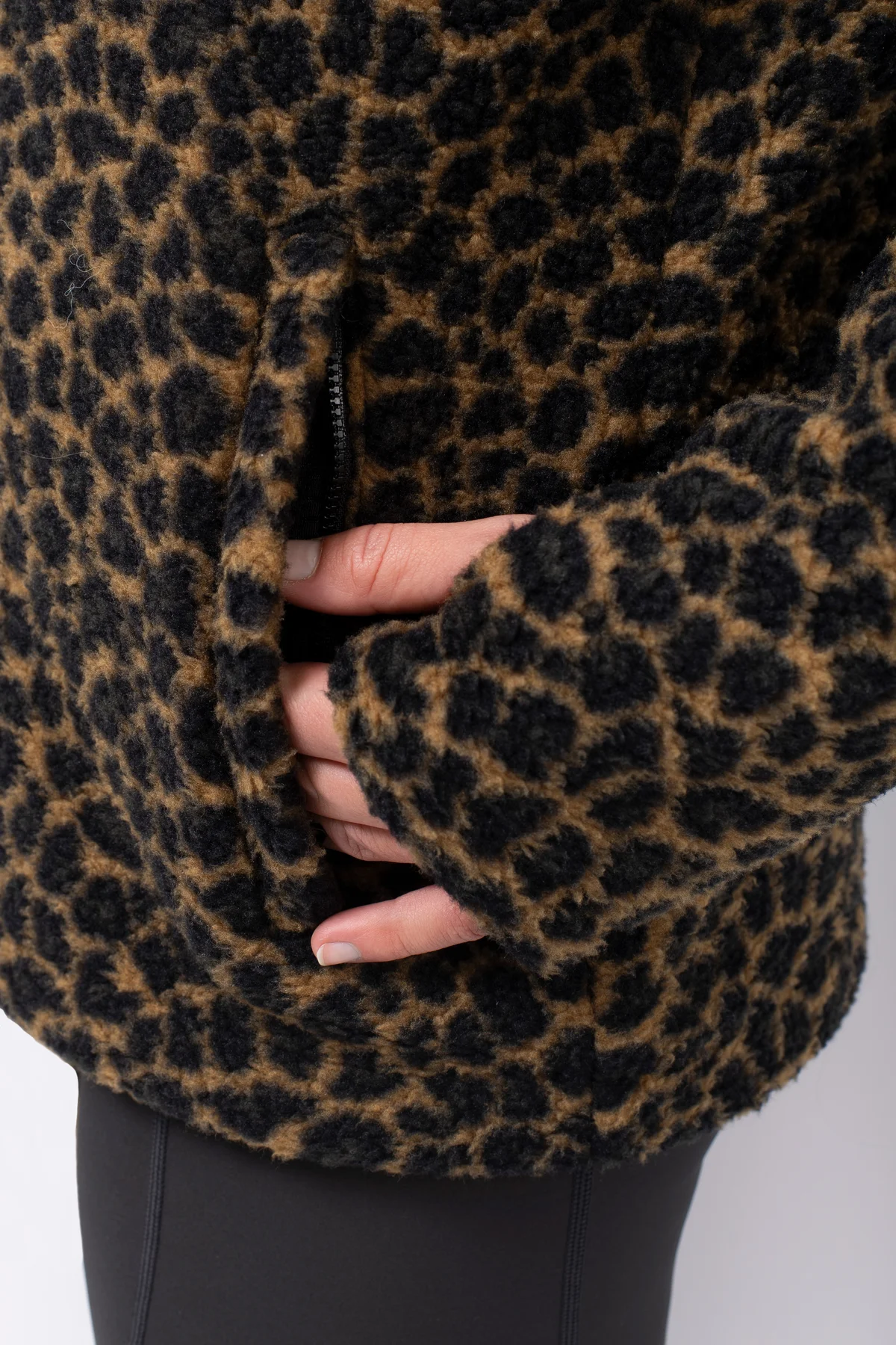 Versa Sherpa Jacket - Leopard