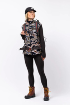 Lumberjackie Sherpa Vest - Curve Camo