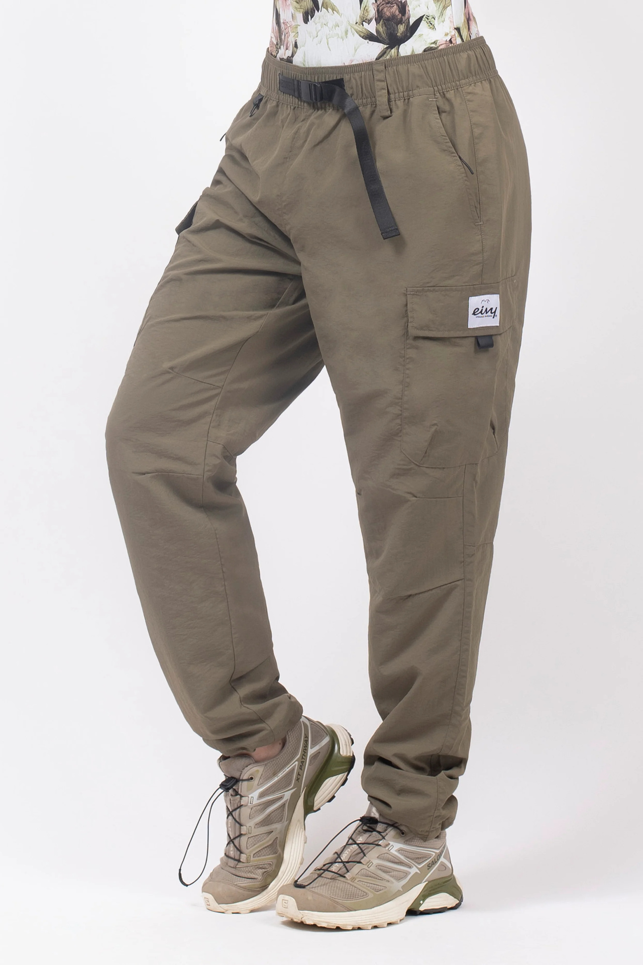 Fitted Outdoor Pants - Olive