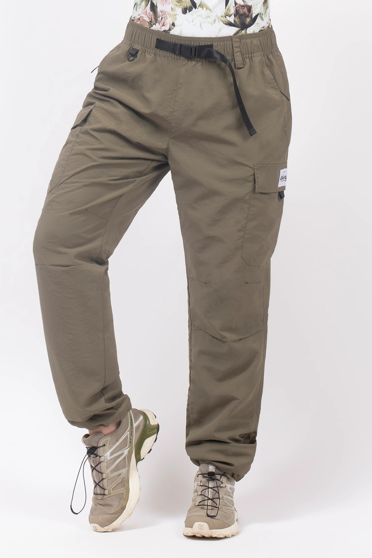 Fitted Outdoor Pants - Olive