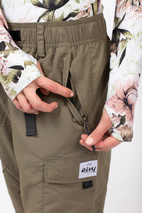 Fitted Outdoor Pants - Olive