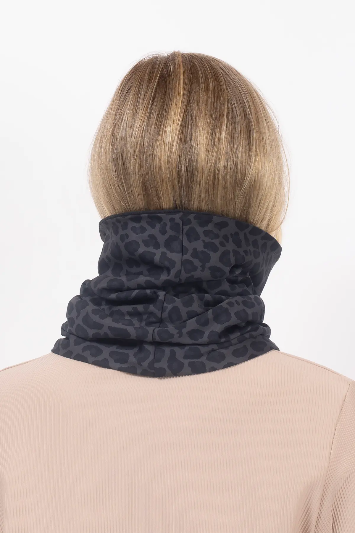 Colder Neckwarmer - Black Leopard