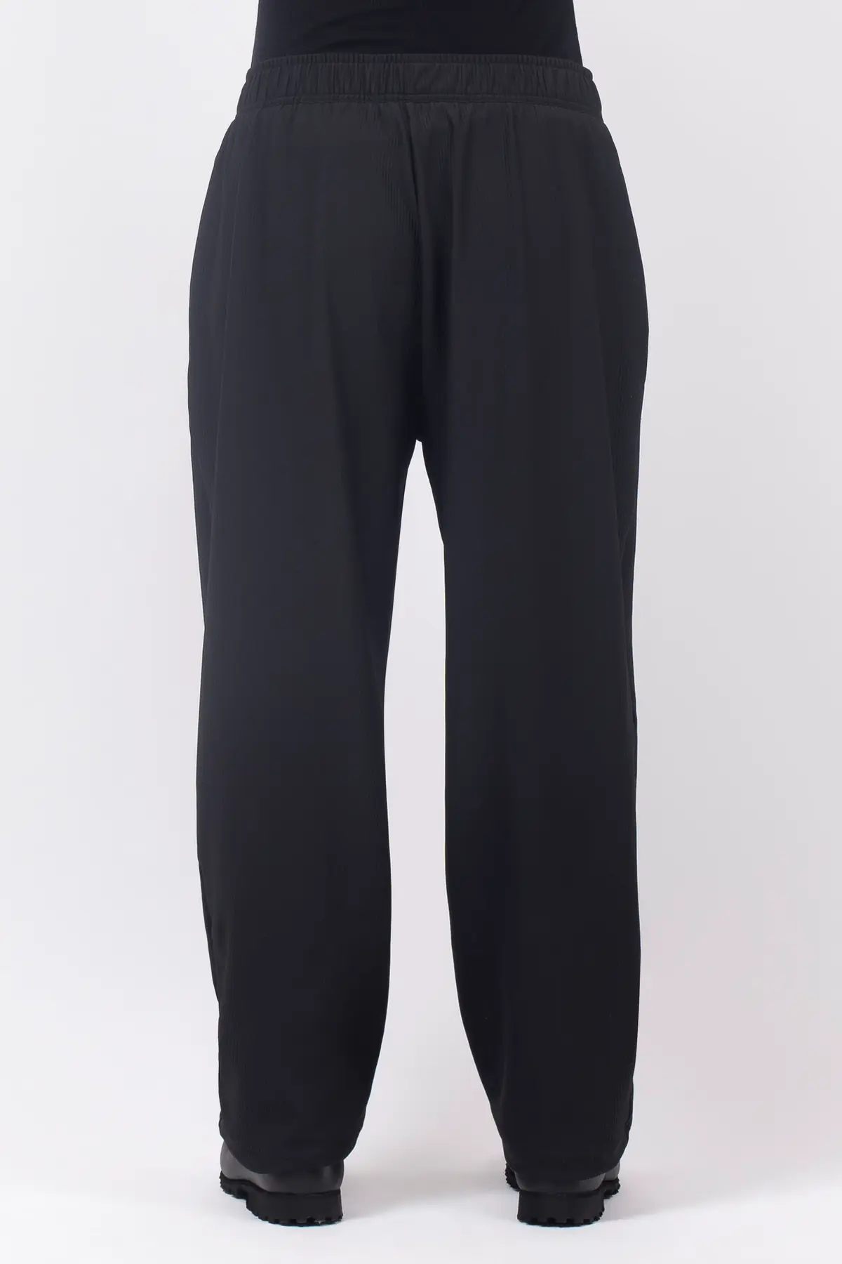 Versa Travel Rib Pants - Black