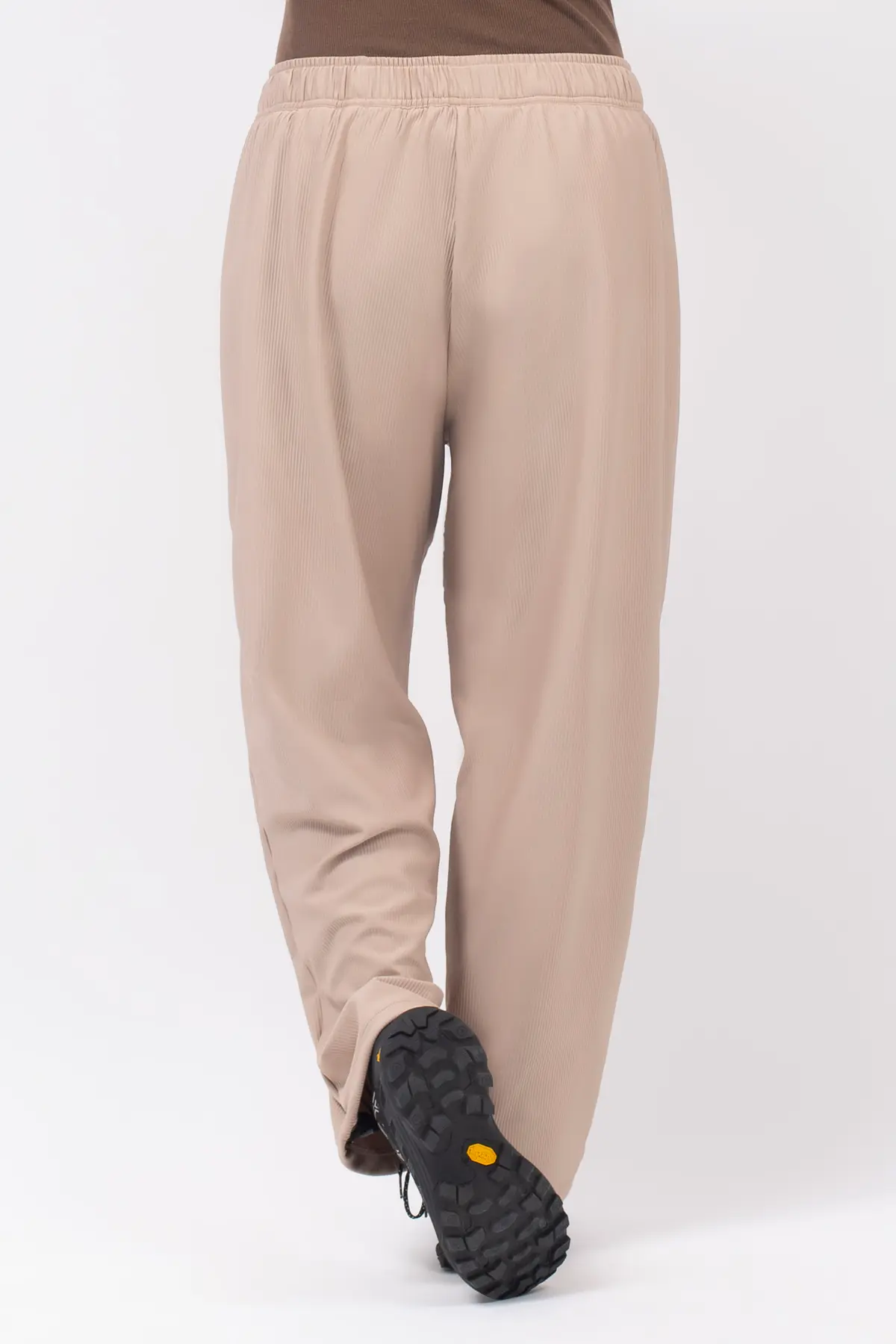 Versa Travel Rib Pants - Sand