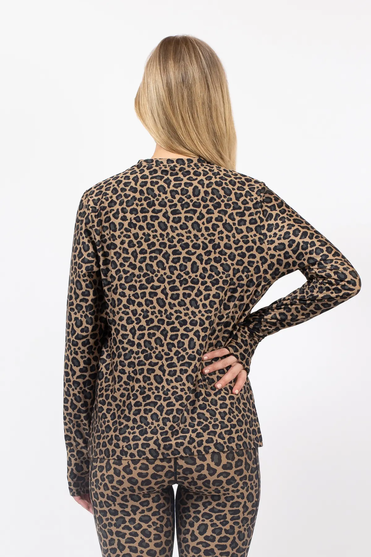 Versa Loose Fit Top - Leopard | XL