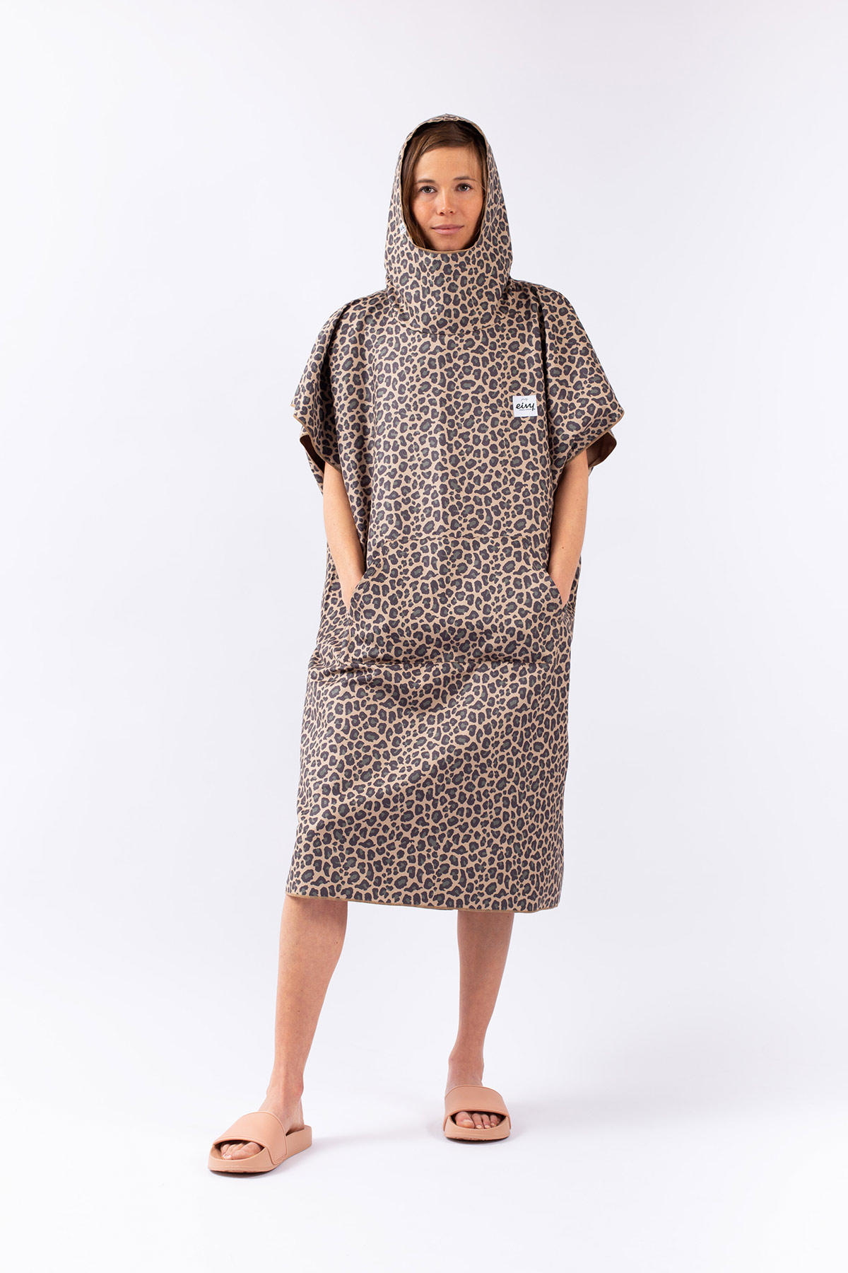 Packable Changing Robe - Leopard