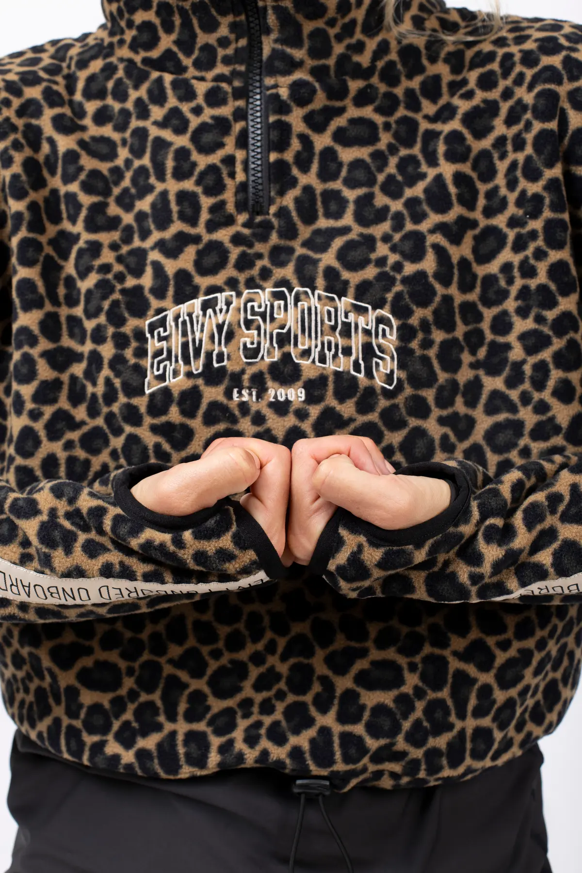 Peg Zip Cropped Fleece - Leopard
